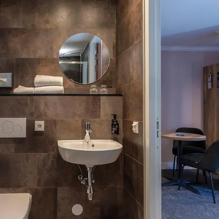 Отель Fletcher Hotel-restaurant De Kempen 3*