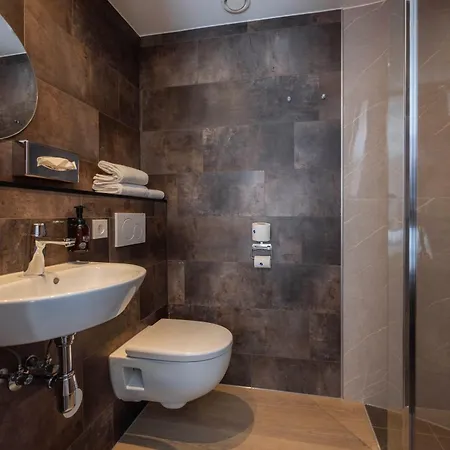 Отель Fletcher Hotel-restaurant De Kempen Reusel